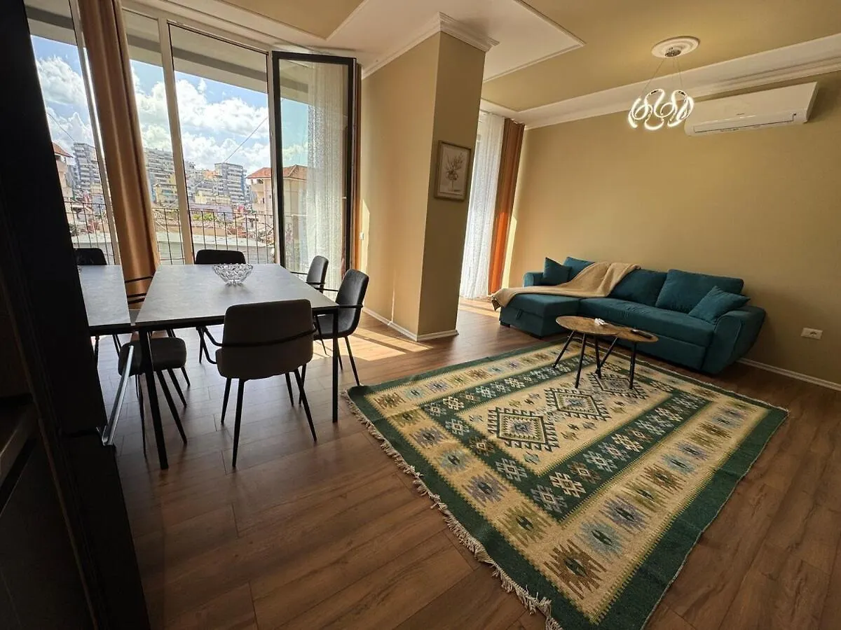 Apartment Jona City Center 2 Bedroom Confort Suites And Free Parking Tirana