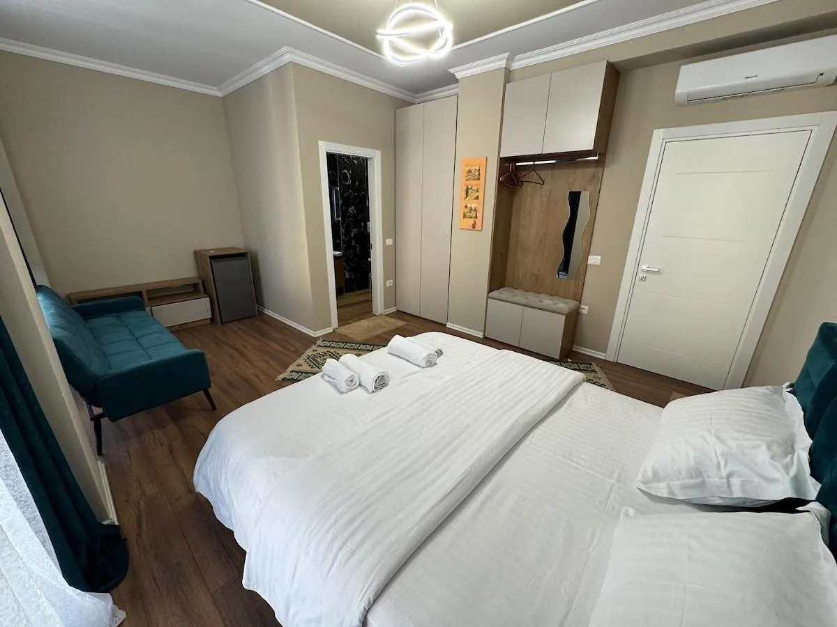 Jona City Center 2 Bedroom Confort Suites And Free Parking Tirana